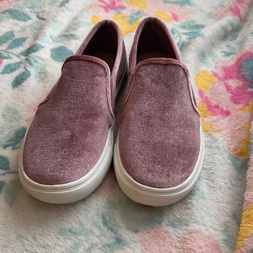 Loft velvet shoes